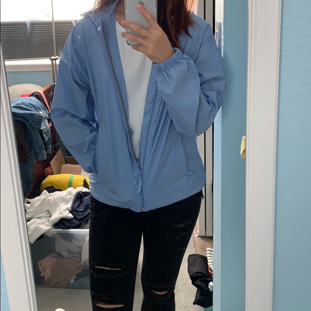 Sierra designs blue windbreaker